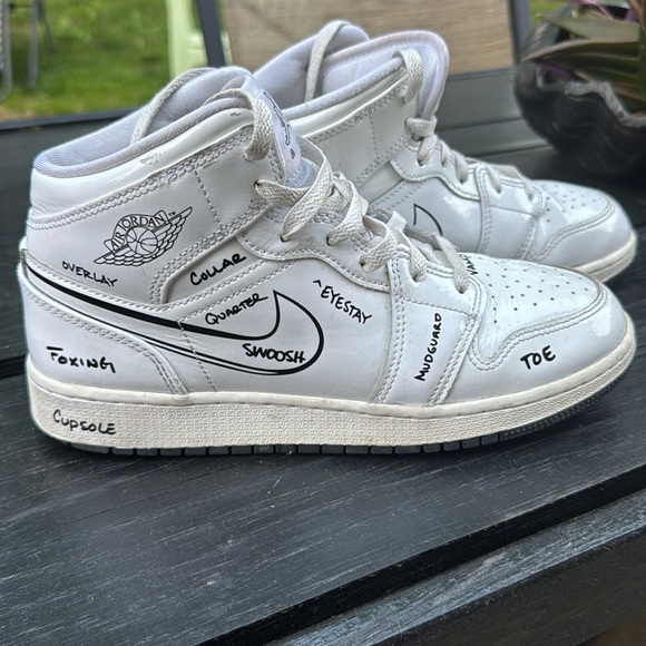 Air Jordan 1 Mid GS “Schematic” Kids 6Y Womens 7/7.5 - Picture 4 of 6